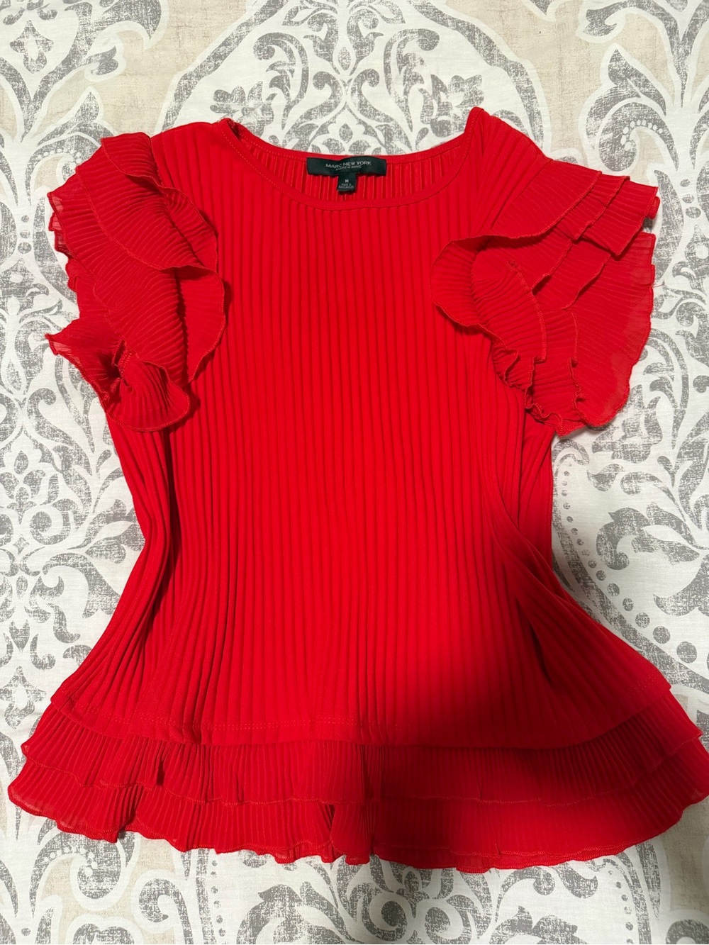 Women’s Red Ruffle Sleeve Knit Top M